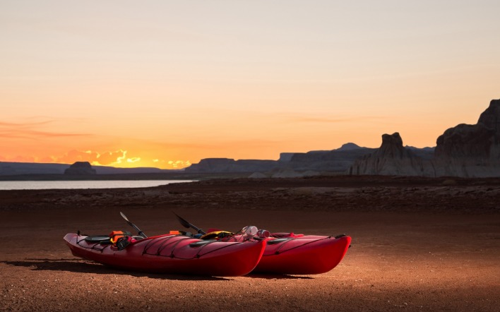 лодки берег пустыня на закате
