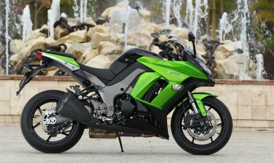 мотоцикл, зелено-черный