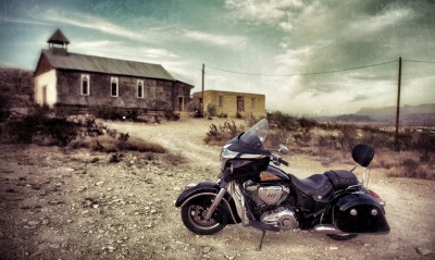 мотоцикл песок дорога дом