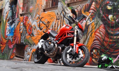 мотоцикл граффити здание