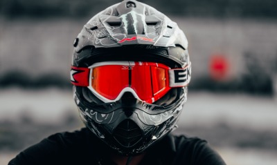 мотоциклист, шлем
